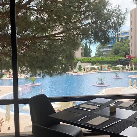 Bratanov Top Sunny Beach
