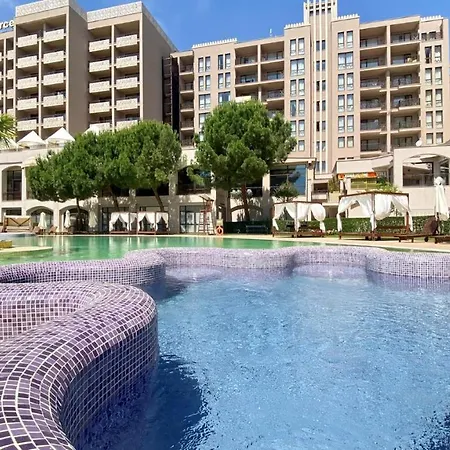 Apartment Bratanov Top