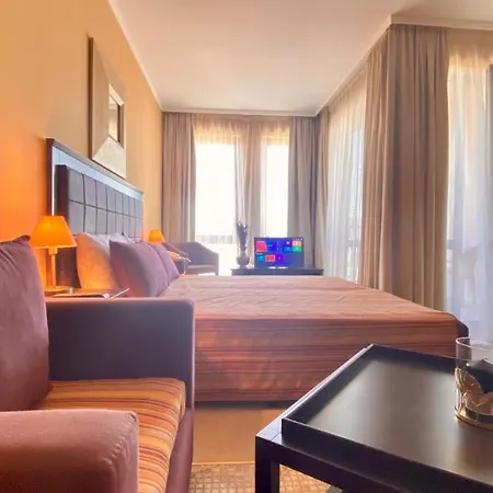 Bratanov Top Apartment