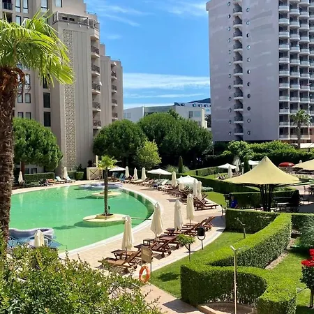 Bratanov Top Appartement